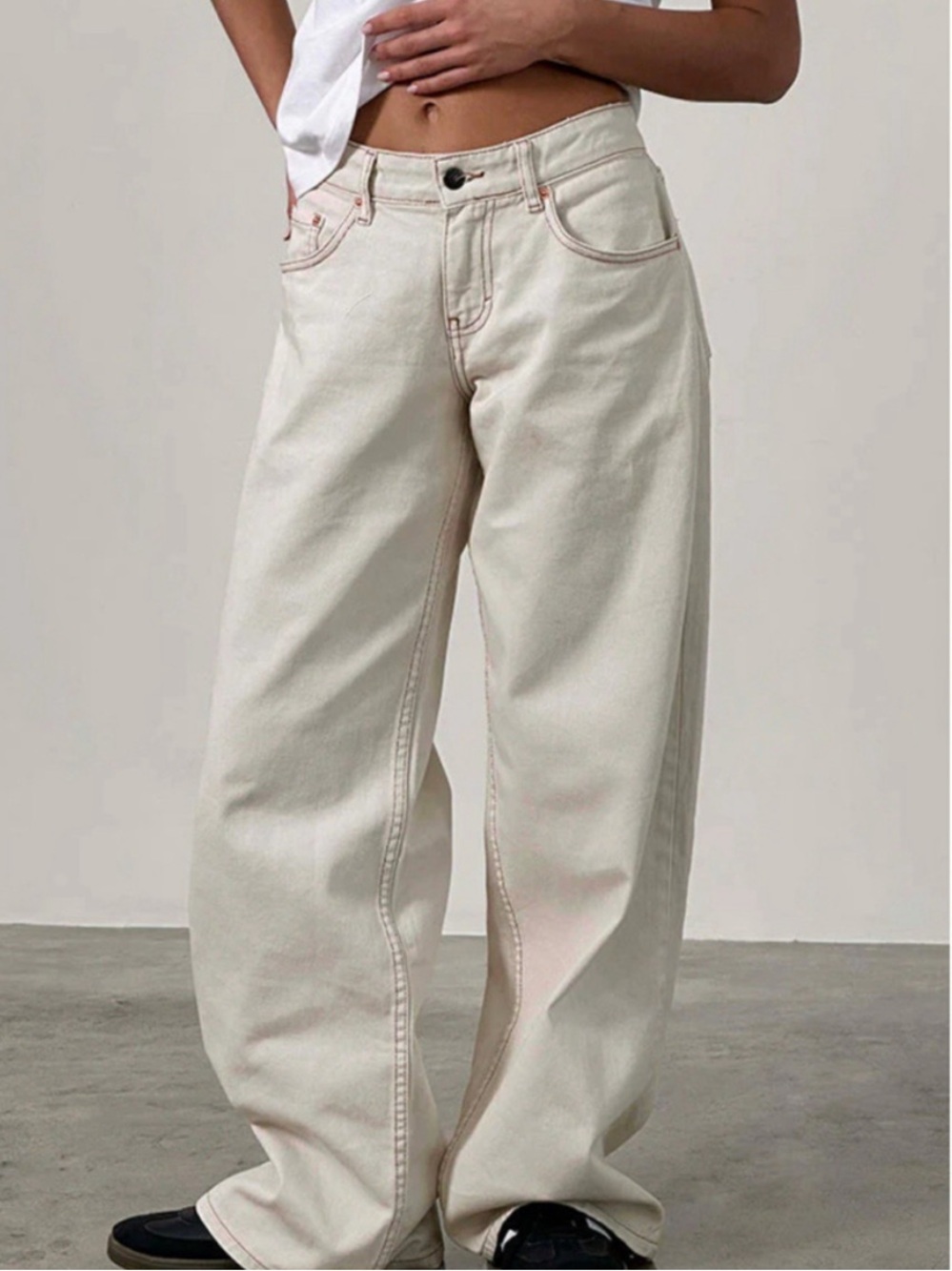 NWT Motel Rocks Roomy Wide Low Rise Jeans in Off White W24 L34
